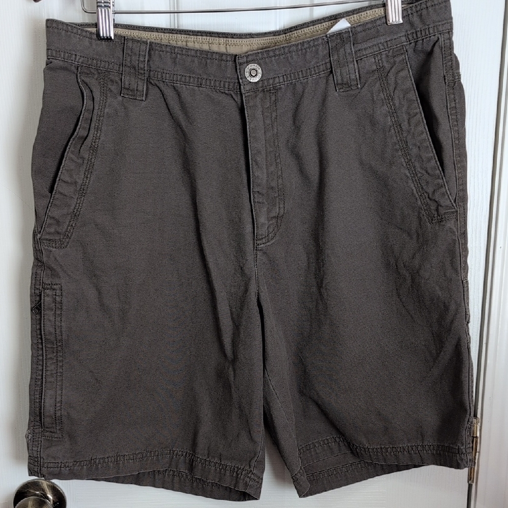 Columbia Men's Olive Cargo Shorts